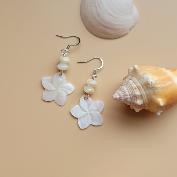 Plumeria Flower Shell Beachy Ocean Island Earrings - Picture 3 of 5